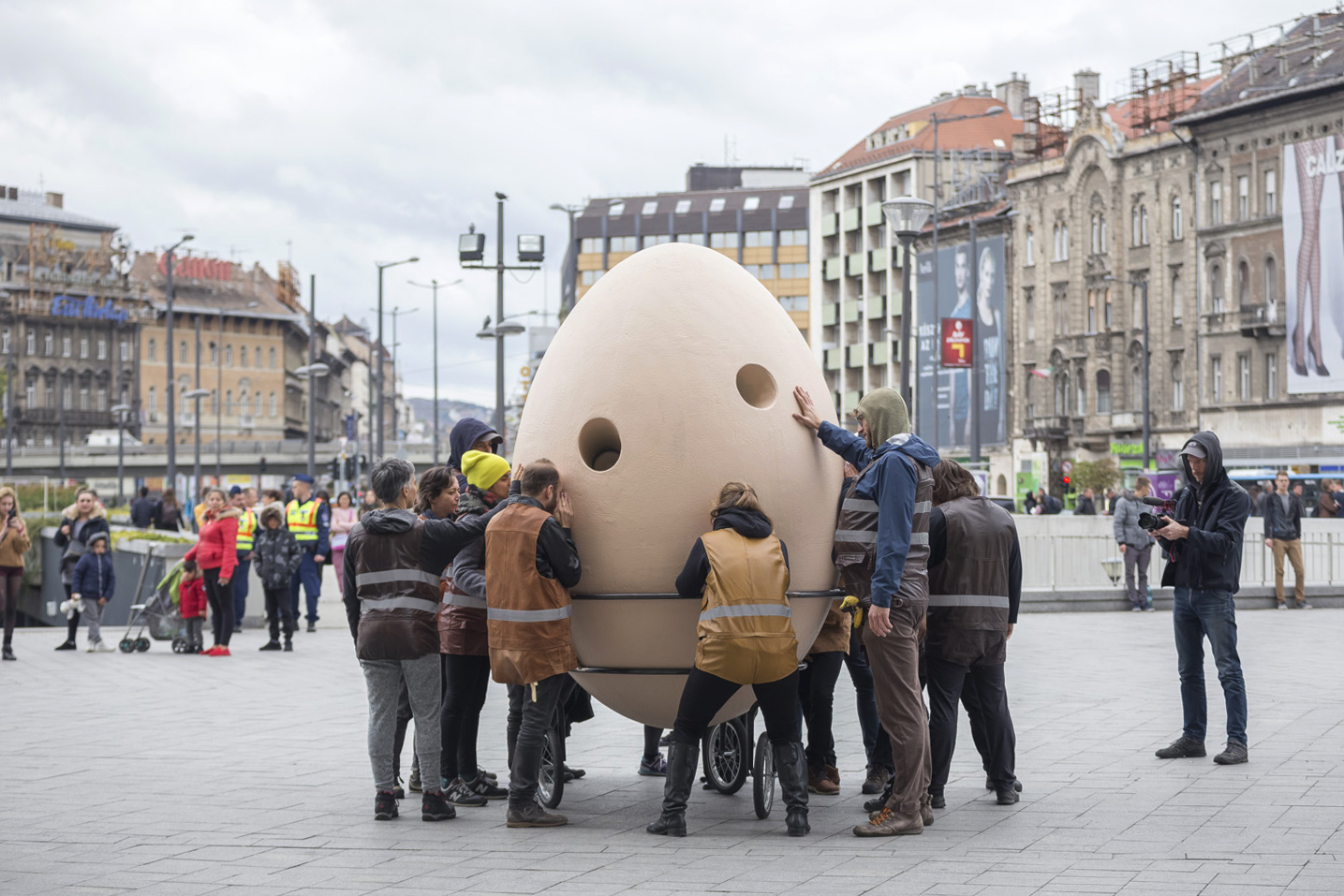 The_Curfew_zelleib_Cover_image_01